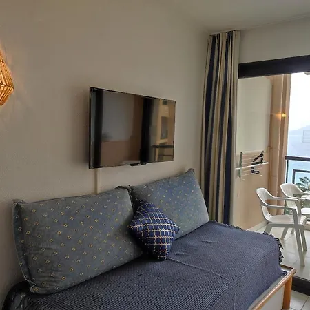 Palme D'azur Yourhosthelper * Cannes
